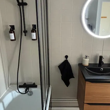 Apartament Cote Cour - Coeur Centre Historique *